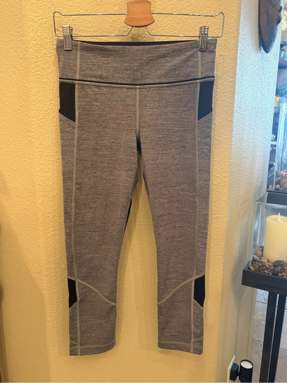 LULULEMON Gray Pace Rival Crop Athletic Leggings with Black Panels Size 6